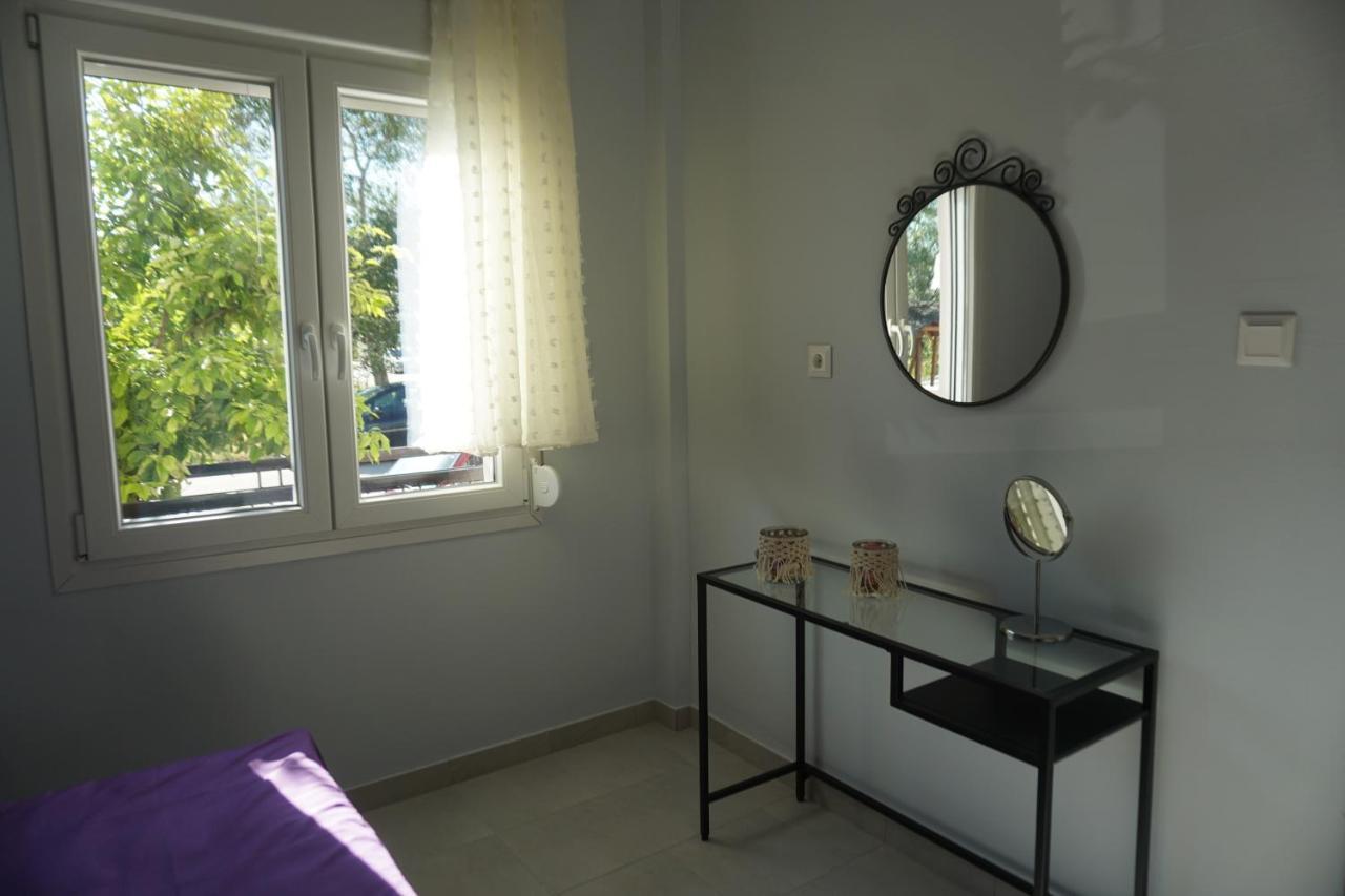 Park View Apartment In Paralia Dionisiou Eksteriør billede