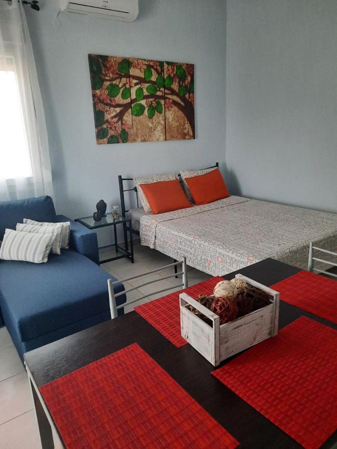 Park View Apartment In Paralia Dionisiou Eksteriør billede
