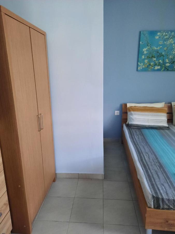 Park View Apartment In Paralia Dionisiou Eksteriør billede